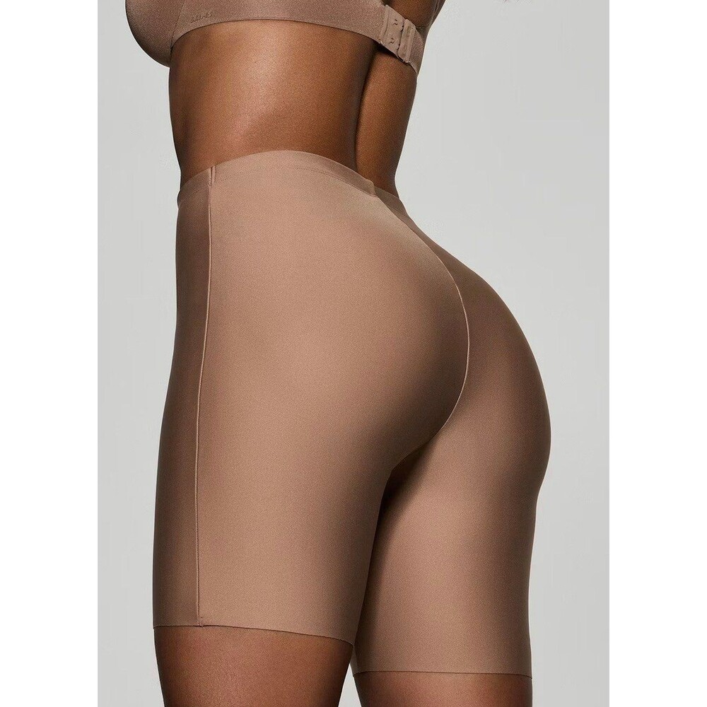 Skims Body butt lifting short Sienna S